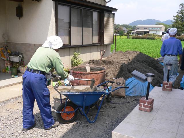 栃木小山　外壁施工中のセメント